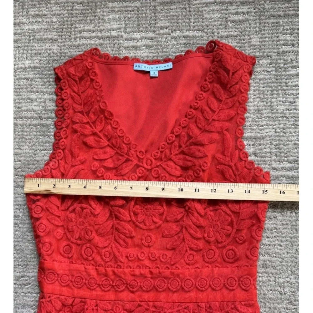 Antonio Melani dress Lace Red‎ Size 4 Stunning V Neck Sheath
